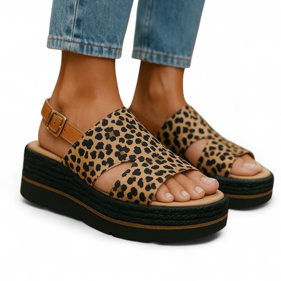 Dr. Scholl’s Leopard Print Platform Sandals - Picture 1 of 9
